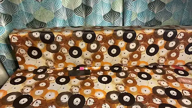 shuhana  online show from April 22, 4:37 am