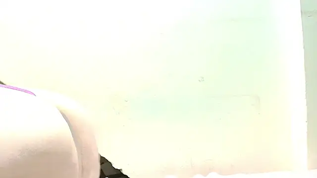 Zoe Curvy online show from April 27, 11:30 am