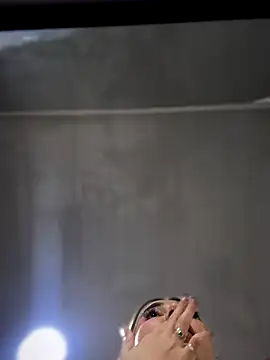 Jules Anderson online show from December 17, 10:27 pm