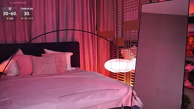 LunaNight online show from January 13, 8:36 pm