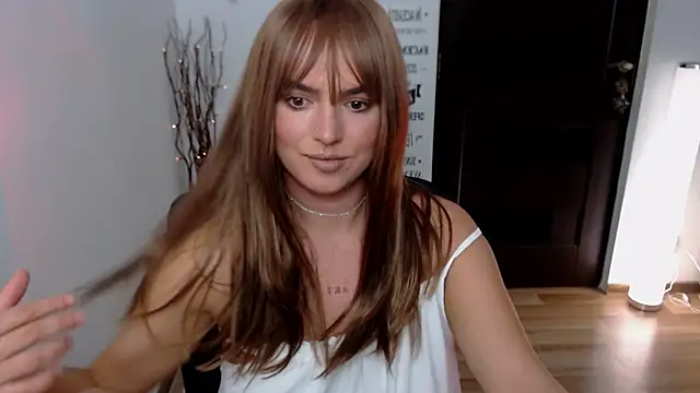 Snapshot of ChloeJewel1 chatting on November 25, 1:11 pm ChloeJewel1 online show from November 25, 1:11 pm