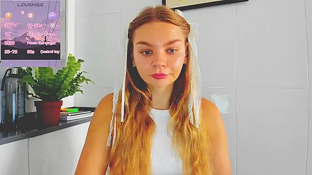 Molly sweetie online show from July 7, 6:38 am