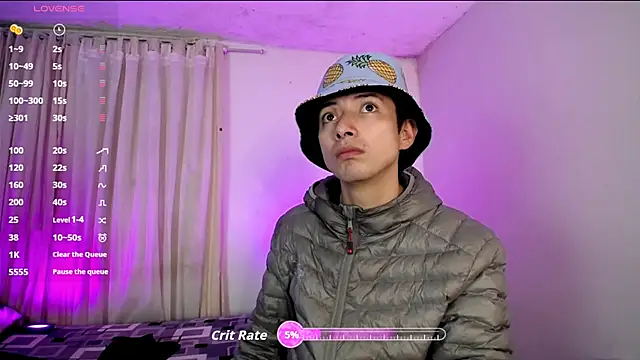 Snapshot of Pinkandyellowpokemon chatting on January 8, 1:52 am Pinkandyellowpokemon online show from January 8, 1:52 am