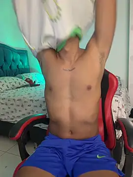 Leonarrrd 01 online show from April 8, 1:38 am