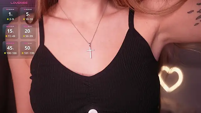 ErinLewist online show from June 3, 1:08 am