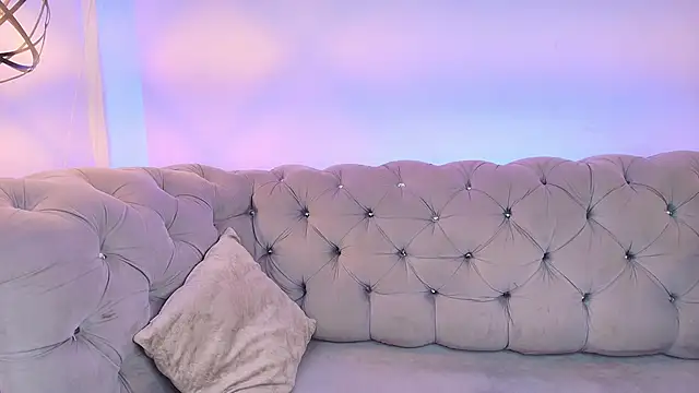 Snapshot of Fluffy_Bubble21 chatting on September 20, 3:40 am Fluffy Bubble21 online show from September 20, 3:40 am