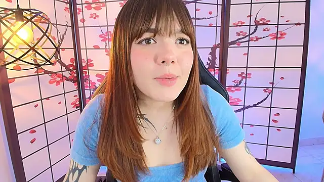 Snapshot of Fluffy_Bubble21 chatting on October 8, 3:26 am Fluffy Bubble21 online show from October 8, 3:26 am