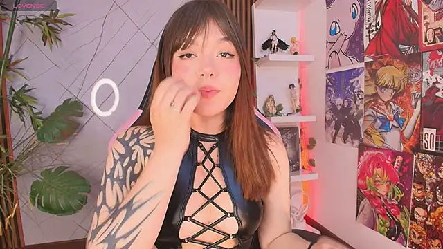 Snapshot of Fluffy_Bubble21 chatting on January 10, 4:36 am Fluffy Bubble21 online show from January 10, 4:36 am