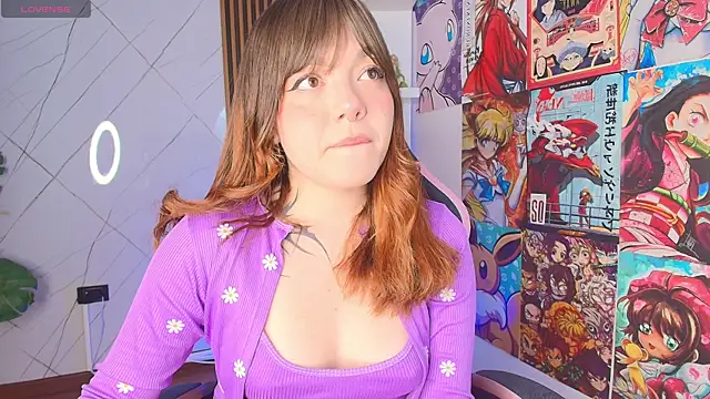 Snapshot of Fluffy_Bubble21 chatting on February 25, 4:44 am Fluffy Bubble21 online show from February 25, 4:44 am