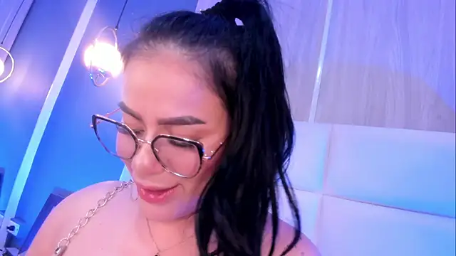 Snapshot of Miah_gomez_ chatting on March 19, 11:03 pm Miah gomez online show from March 19, 11:03 pm