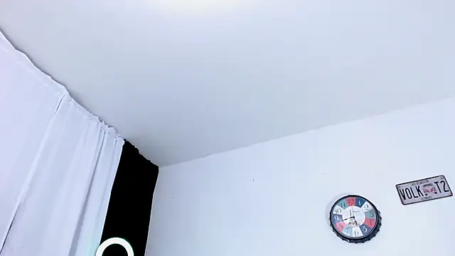 Antonywebb94 online show from April 9, 3:28 am