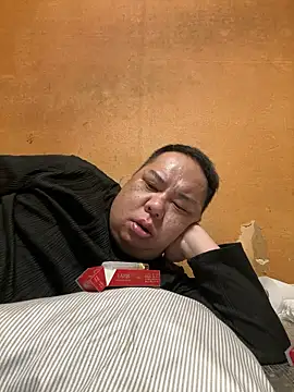 punk0805 online show from April 3, 1:42 pm