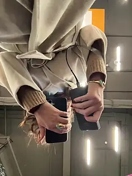 eveangelll online show from February 9, 8:29 am