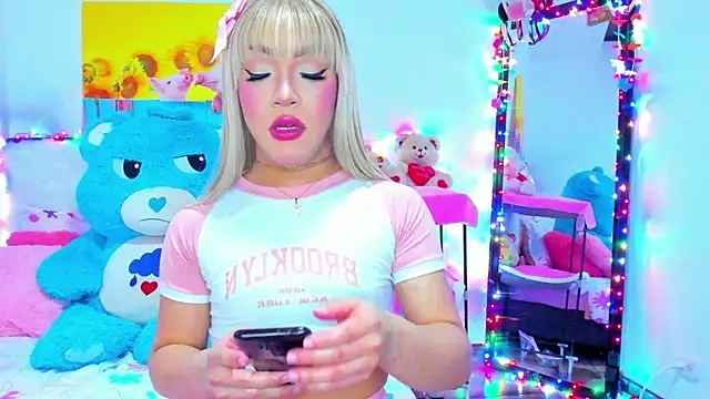 Snapshot of Candy_Candy__ chatting on January 14, 7:30 pm Candy Candy online show from January 14, 7:30 pm