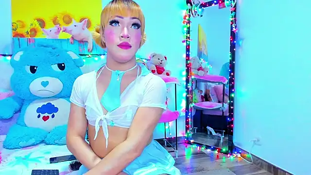 Snapshot of Candy_Candy__ chatting on April 5, 9:23 pm Candy Candy online show from April 5, 9:23 pm