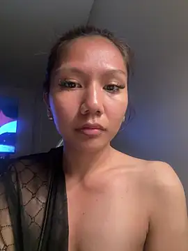 Snapshot of babyboo_xx chatting on June 2, 8:05 am babyboo xx online show from June 2, 8:05 am