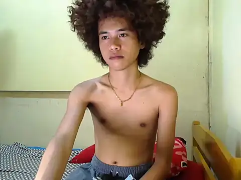 Snapshot of Asiantwink21 chatting on July 20, 4:38 am Asiantwink21 online show from July 20, 4:38 am