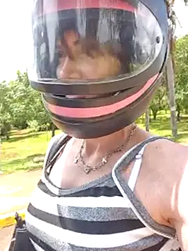 Irresistible24 online show from February 1, 4:05 pm