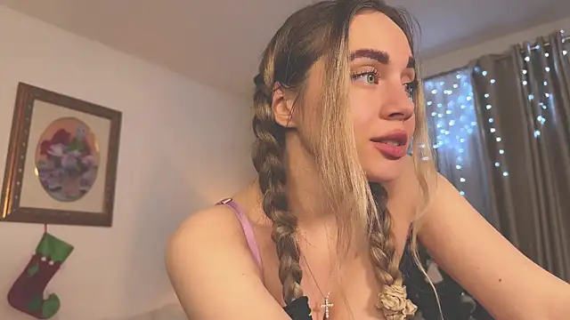 hotexclusive  online show from January 10, 5:37 am