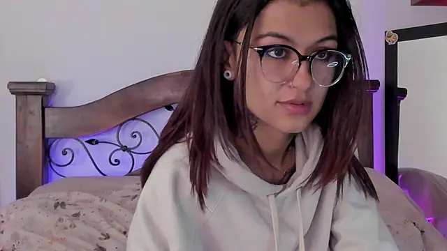 noemi foxxx online show from January 24, 2:30 pm