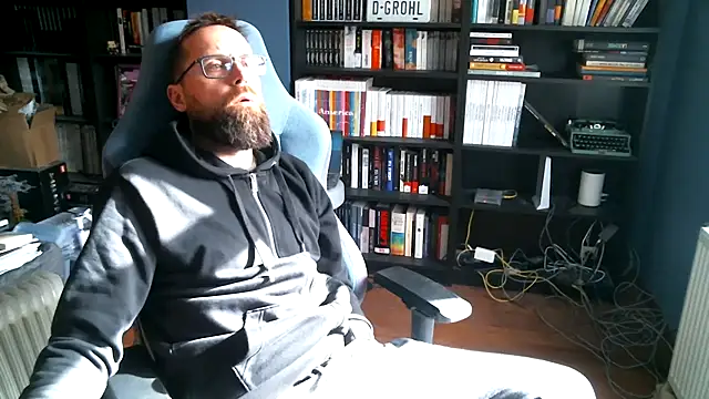 MeSteff online show from October 5, 9:07 am