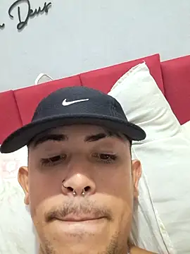 Menezes2105 online show from March 12, 9:32 pm