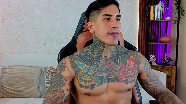 AdanReilly online show from March 19, 8:02 pm