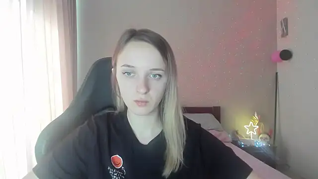 Snapshot of RouseReed chatting on March 14, 1:24 pm RouseReed online show from March 14, 1:24 pm