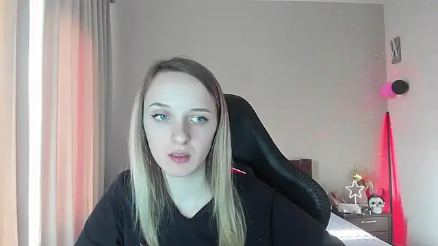 Snapshot of RouseReed chatting on March 22, 2:14 pm RouseReed online show from March 22, 2:14 pm