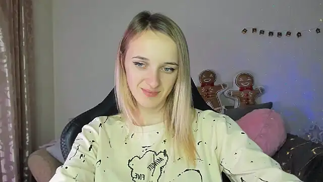 Snapshot of RouseReed chatting on November 22, 12:48 pm RouseReed online show from November 22, 12:48 pm