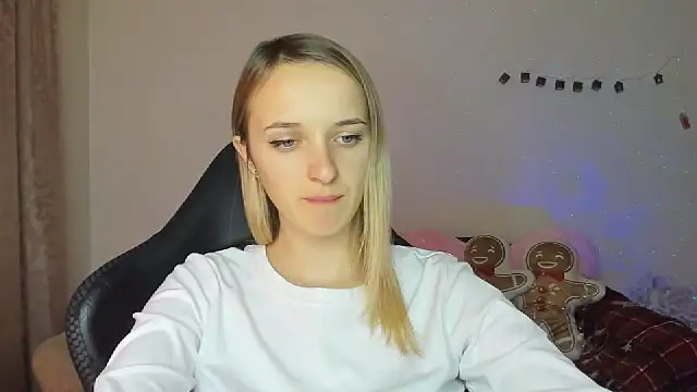 Snapshot of RouseReed chatting on November 23, 1:11 pm RouseReed online show from November 23, 1:11 pm