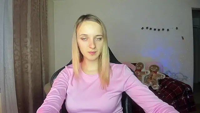 Snapshot of RouseReed chatting on November 29, 1:25 pm RouseReed online show from November 29, 1:25 pm