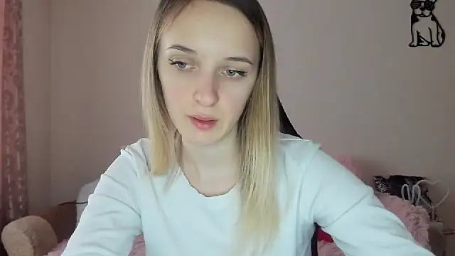 Snapshot of RouseReed chatting on February 12, 12:44 pm RouseReed online show from February 12, 12:44 pm