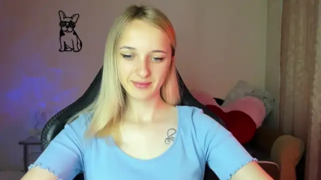 Snapshot of RouseReed chatting on June 30, 6:14 am RouseReed online show from June 30, 6:14 am