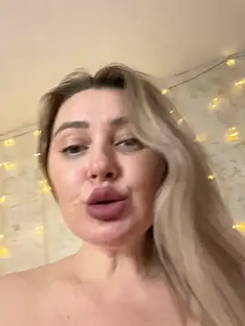 LadyLolyPop  online show from December 25, 10:06 am