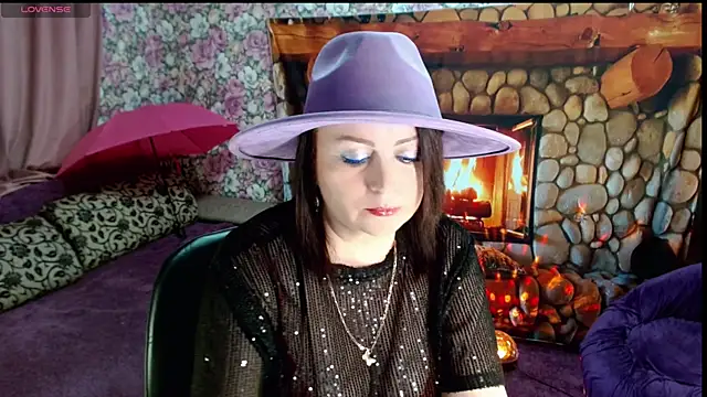 Julia-ru online show from May 23, 9:30 pm