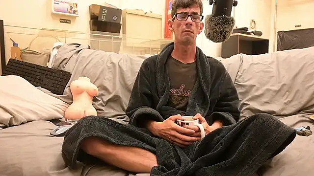 joeiandola online show from March 25, 4:57 pm