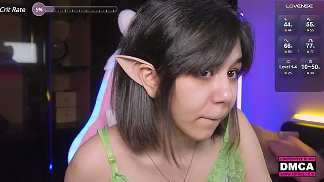 Triss Moon online show from March 8, 10:00 am