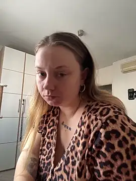 Snapshot of chloetarducci chatting on March 1, 11:23 am chloetarducci online show from March 1, 11:23 am