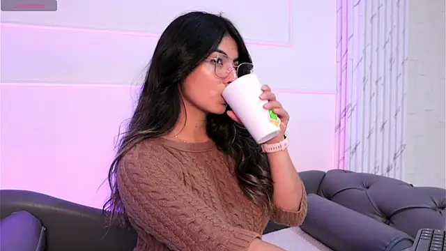 ShelleyMorell online show from March 13, 12:35 pm