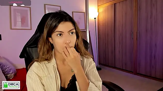 Lilabril online show from April 12, 2:33 pm