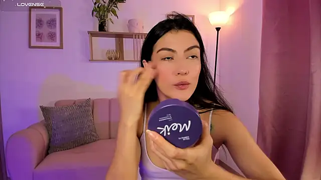 Lilabril online show from June 30, 2:40 pm