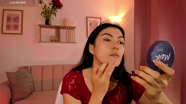Lilabril online show from July 2, 2:45 pm
