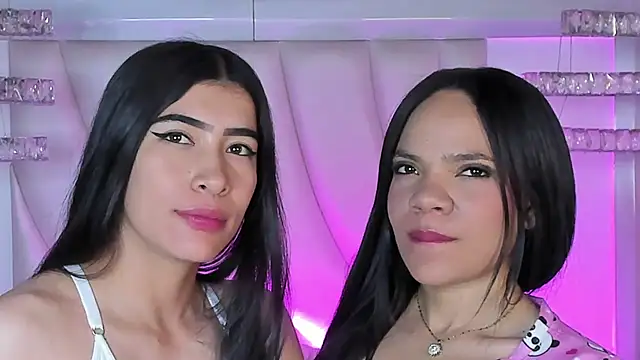 siara and zoe online show from May 21, 11:01 pm