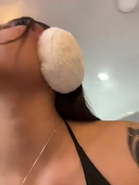 CHERRYY BOMB  online show from March 17, 12:08 pm