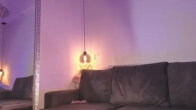 Isabella francoo online show from April 2, 11:52 am