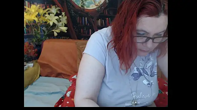 Snapshot of PlayfullMature chatting on July 4, 9:37 am PlayfullMature online show from July 4, 9:37 am