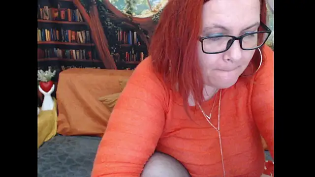 Snapshot of PlayfullMature chatting on July 16, 11:00 pm PlayfullMature online show from July 16, 11:00 pm