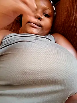 queennapal online show from March 13, 12:34 pm