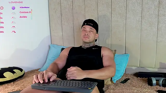 Stiven collins online show from April 18, 8:40 am